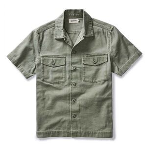 Taylor Stitch Short Sleeve Surplus Shirt
in Field Olive Reverse Sateen